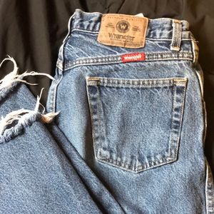 High Waisted Cropped Cut off Jeans Wrangler